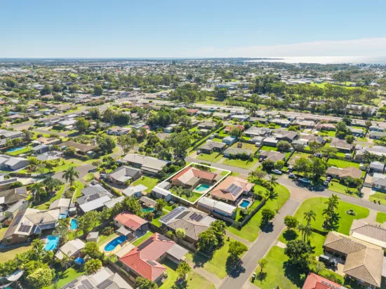 11 Cedar Crescent, Kawungan, Qld 4655