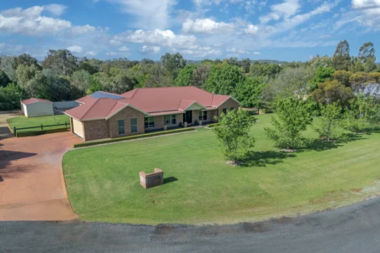 11 Chanara Crescent, Dubbo, NSW 2830 - For Sale