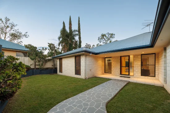 11 Cheltenham Place, Forest Lake, Qld 4078