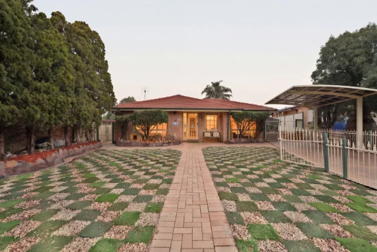 11 Cheryl Place, Plumpton, NSW 2761