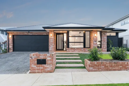 11 Clearwater Grove, Highton, Vic 3216