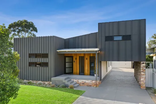 11 Colleen Street, Berkeley Vale, NSW 2261