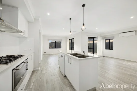 11 Covenham Crescent, Aveley, WA 6069