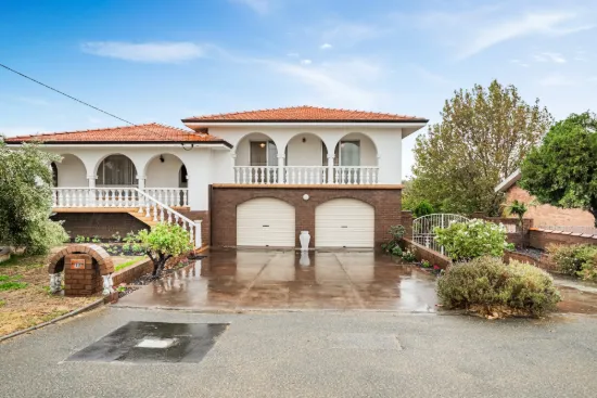 11 Covich Avenue, Beaconsfield, WA 6162