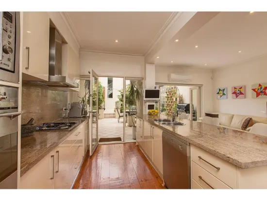 11 Dalgety Street, St Kilda, Vic 3182