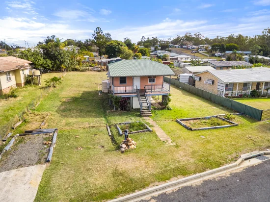 11 Dear Street, Gin Gin, Qld 4671