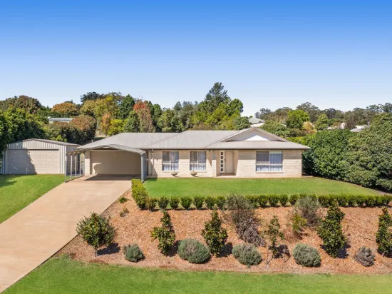 11 Debbie Court, Highfields, Qld 4352