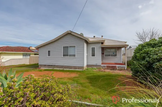 11 Devon Street, Manjimup, WA 6258