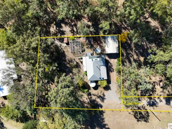 11 East Street, Esk, Qld 4312