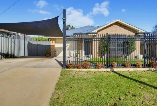 11 Emberton Place, Morphett Vale, SA 5162