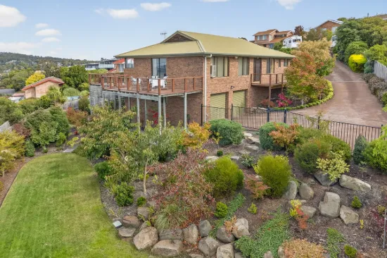 11 Emerald Court, Blackmans Bay, Tas 7052
