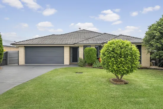 11 Estramina Way, Tanilba Bay, NSW 2319