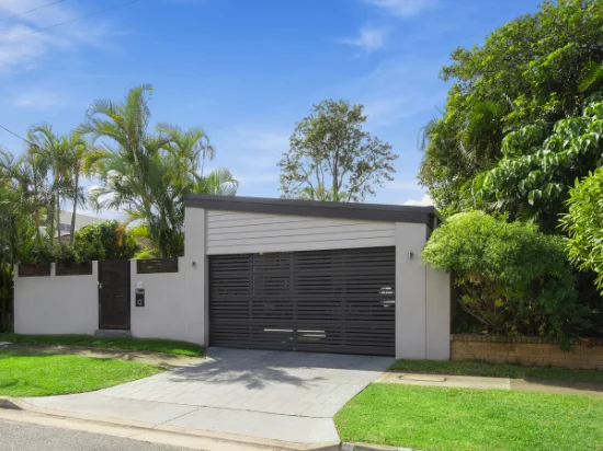 11 Evandale Crescent, Miami, Qld 4220 - For Rent