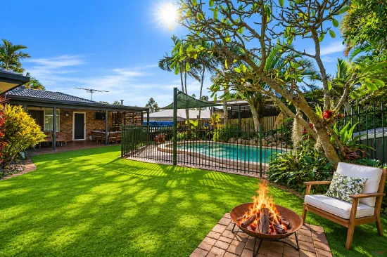 11 Falkirk Parade, Redland Bay, Qld 4165