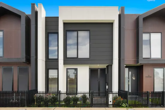 11 Ferguson Walk, Mickleham, Vic 3064