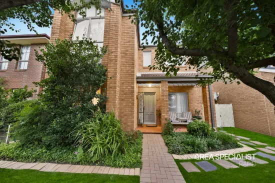 11 Gables Walk, Narre Warren South, Vic 3805