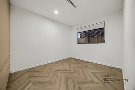 11 Gangur Way, Fraser Rise, Vic 3336-Image