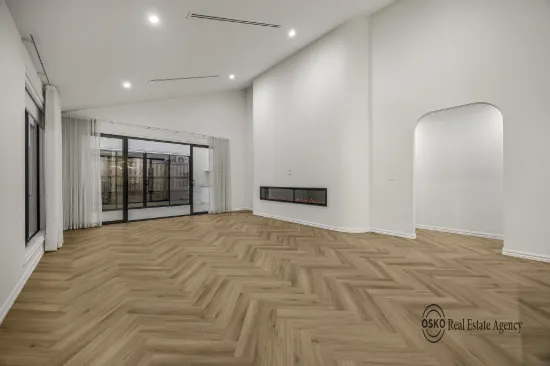 11 Gangur Way, Fraser Rise, Vic 3336-Image