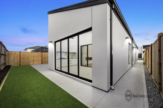 11 Gangur Way, Fraser Rise, Vic 3336-Image