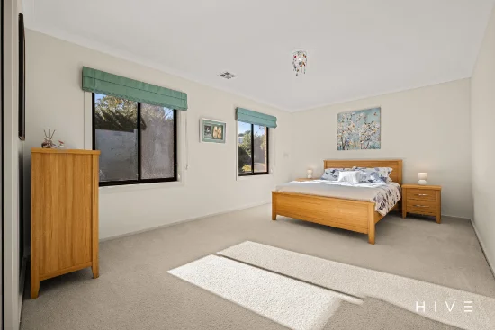 11 Gawler Crescent, Deakin, ACT 2600-Image