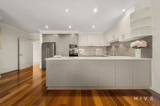 11 Gawler Crescent, Deakin, ACT 2600-Image