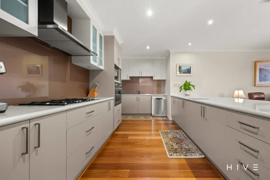 11 Gawler Crescent, Deakin, ACT 2600-Image