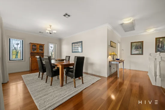 11 Gawler Crescent, Deakin, ACT 2600-Image