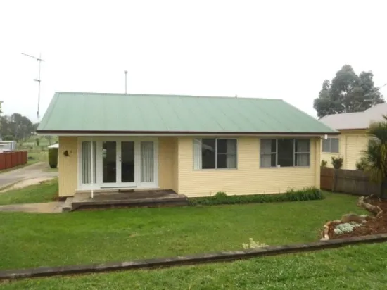 11 Grafton Road, Armidale, NSW 2350