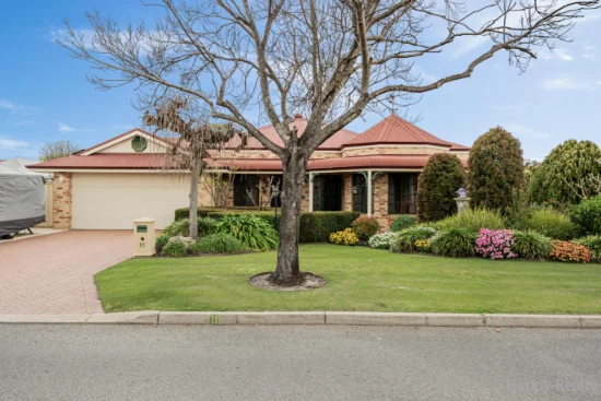 11 Grand Boulevard, Canning Vale, WA 6155
