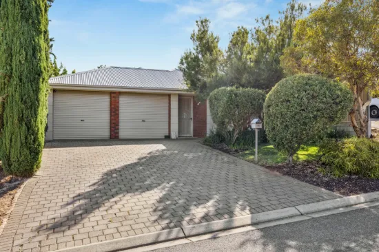 11 Hampshire Drive, Craigmore, SA 5114