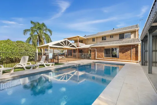 11 Hawk Parade, Thornlands, Qld 4164