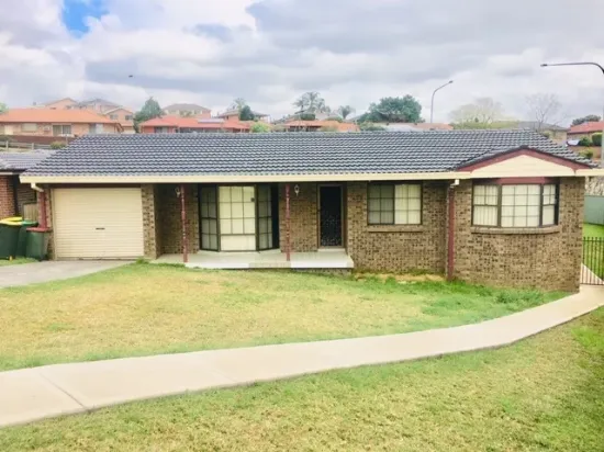 11 Hawker Place, Raby, NSW 2566