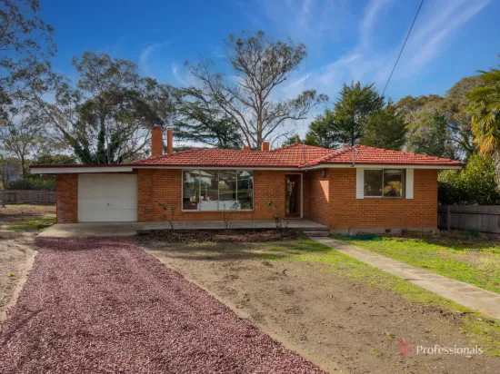 11 Hilda Avenue, Armidale, NSW 2350