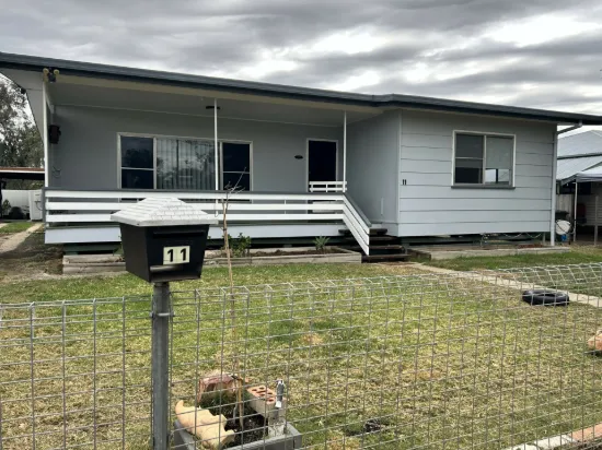 11 Hoffman Street, Roma, Qld 4455