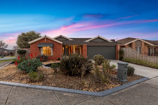 11 Honey Myrtle Way, Cranbourne VIC 3977-Image