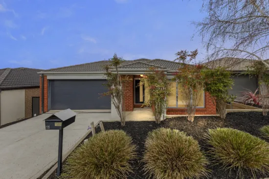 11 Hound Court, Pakenham, Vic 3810