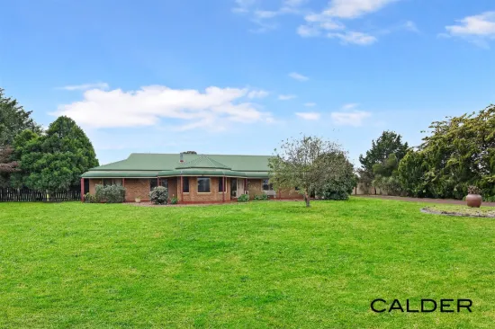 11 Isa Grange, Kurunjang, Vic 3337
