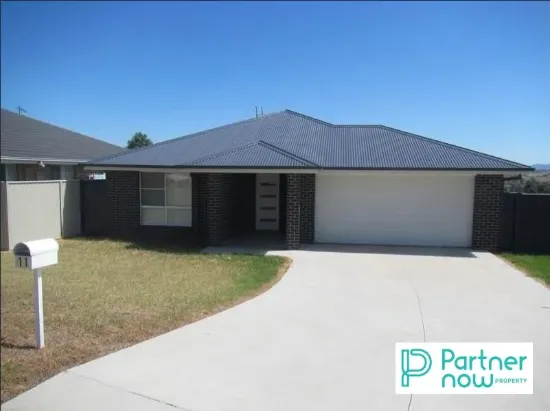 11 Kaputar Close, Tamworth, NSW 2340