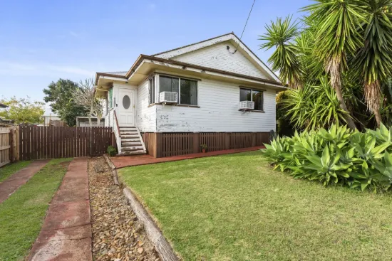 11 Kelly Street, Harlaxton, Qld 4350