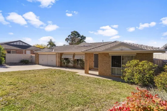 11 Kimberley Drive, Tatton, NSW 2650