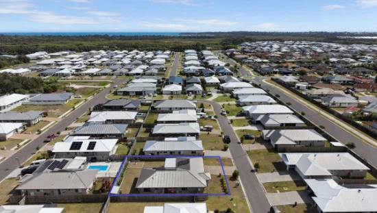 11 Lady Elliot Crescent, Eli Waters, Qld 4655
