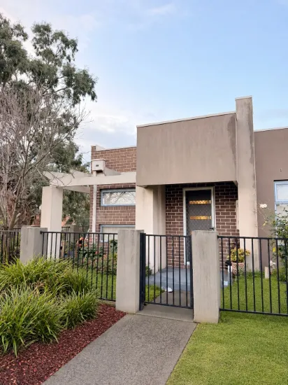 11 Landsby Lane, Dandenong, Vic 3175