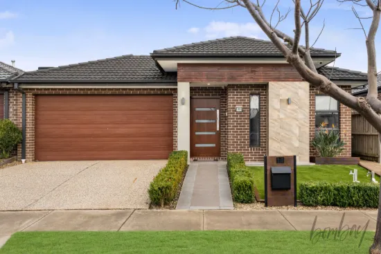 11 Landsdowne Avenue, Mickleham, Vic 3064