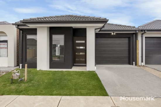 11 Lanning Way, Deanside, Vic 3336 - For Rent