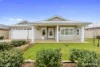 11 Lawrence Avenue, Gobbagombalin, NSW 2650