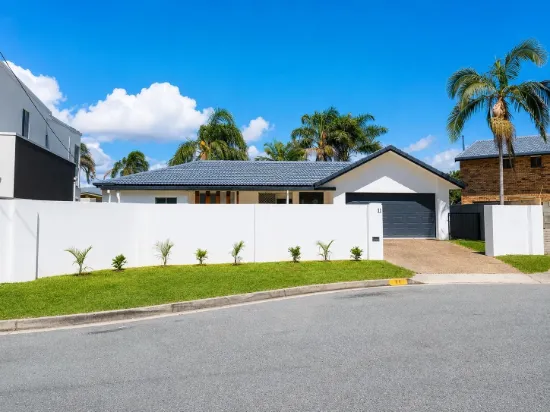 11 Lotus Key, Broadbeach Waters, Qld 4218