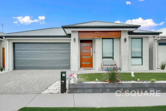 11 Lynnwood Drive, Mickleham, Vic 3064