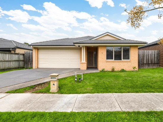 11 Malmesbury Road, Cranbourne North, Vic 3977