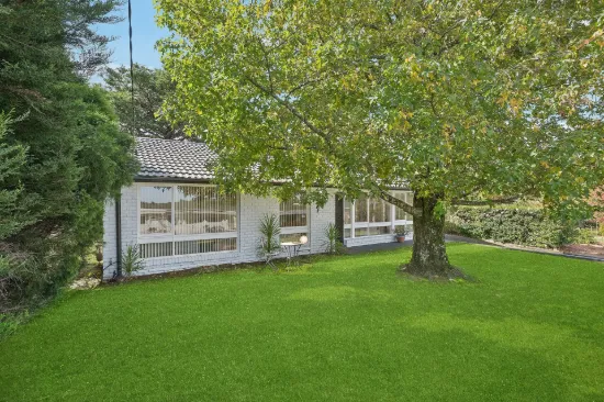 11 Maple Grove, Wentworth Falls, NSW 2782