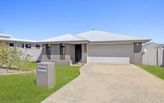 11 Maple Street, Norman Gardens QLD 4701-Image